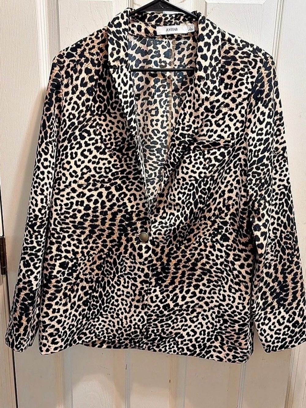JUSTFAB Leopard Print Blazer Size Large Like New